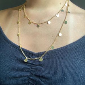 Colar Longo Medalhinhas
